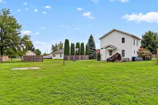 810 Ann St, Delavan, WI 53115 - Photo 27