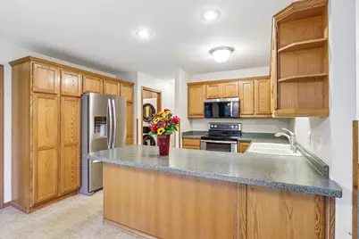 563 Clemens Court, Portage, WI 53901 - Photo 7