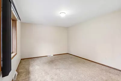 563 Clemens Court, Portage, WI 53901 - Photo 19
