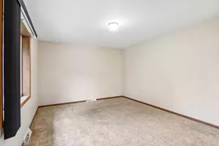 563 Clemens Ct, Portage, WI 53901 - Photo 19