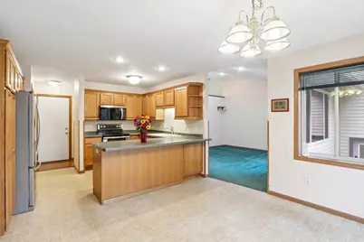 563 Clemens Court, Portage, WI 53901 - Photo 5
