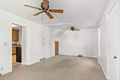225 Hillside Avenue, Stoughton, WI 53589 - Photo 7