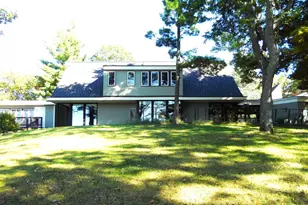 322 Silver Lake Dr, Portage, WI 53901 - Photo 1