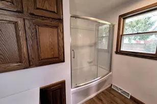 1212 N Wuthering Hills Dr, Janesville, WI 53546 - Photo 17