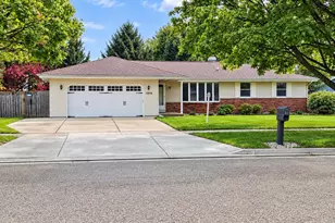1212 N Wuthering Hills Dr, Janesville, WI 53546 - Photo 1