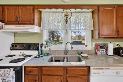 559 Shearer Street, Edgerton, WI 53534 - Photo 13