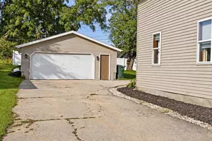 326 Seward St, Ripon, WI 54971 - Photo 25
