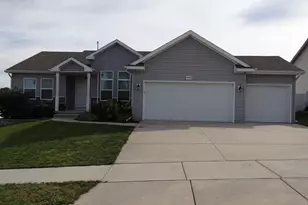 4424 Dublin Dr, Janesville, WI 53546 - Photo 1