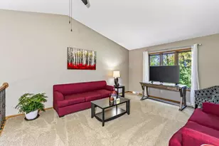 1828 Buckingham Rd, Stoughton, WI 53589 - Photo 9