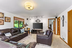 1828 Buckingham Rd, Stoughton, WI 53589 - Photo 19