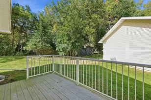 704 Riverview Ct, Jefferson, WI 53549 - Photo 29