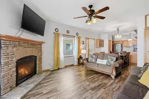 704 Riverview Ct, Jefferson, WI 53549 - Photo 5