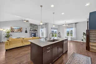 517 Dragon Willow Ln, Madison, WI 53562 - Photo 11