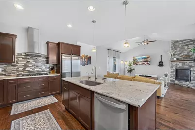517 Dragon Willow Lane, Madison, WI 53562 - Photo 9