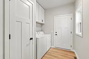 2809 Crinkle Root Dr, Fitchburg, WI 53711 - Photo 15