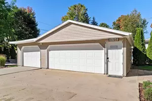 520 S 27th St, Sheboygan, WI 53081 - Photo 21