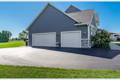 3185 S Jackdaws Drive, Beloit, WI 53511 - Photo 5