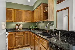 15 Hickory Hollow Dr, Madison, WI 53705 - Photo 11