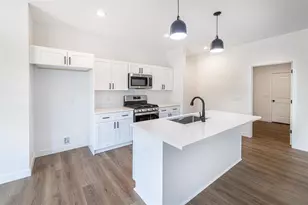 2544 Elmwood Dr, Beloit, WI 53511 - Photo 3