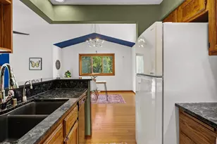 15 Hickory Hollow Dr, Madison, WI 53705 - Photo 13