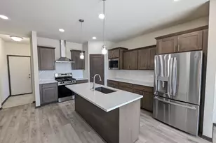 6654 Redpoll Rd, Middleton, WI 53562 - Photo 3
