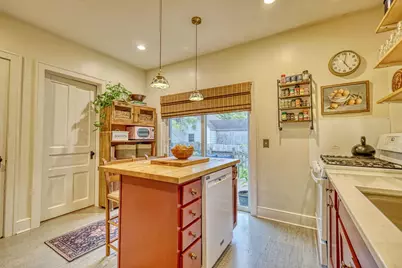 605 W Olin Avenue, Madison, WI 53715 - Photo 17