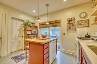 605 W Olin Ave, Madison, WI 53715 - Photo 17
