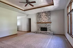3511 Candlewood Dr, Janesville, WI 53546 - Photo 5