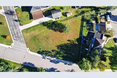 302 Bluffview Court, Portage, WI 53901 - Photo 9