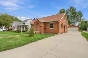 106 Center St, Fox Lake, WI 53933 - Photo 9
