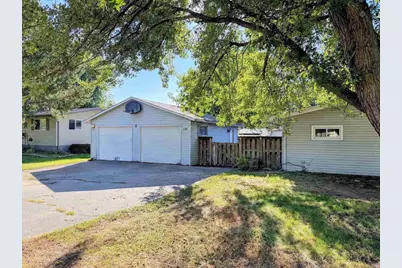 404 E Broadway Street, Prairie Du Chien, WI 53821 - Photo 33