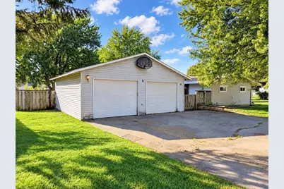 404 E Broadway Street, Prairie Du Chien, WI 53821 - Photo 3
