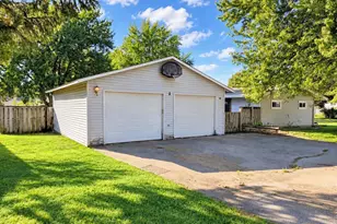 404 E Broadway St, Prairie Du Chien, WI 53821 - Photo 3