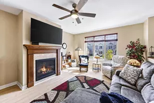 1462 Smithfield Dr, Sun Prairie, WI 53590 - Photo 5