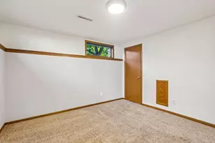 6 Buhler Ct, Madison, WI 53704 - Photo 29