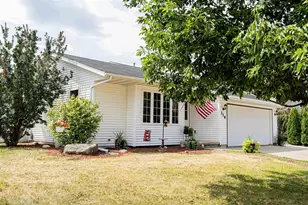 336 Blaser Dr, Belleville, WI 53508 - Photo 3