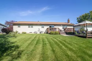 532 Santa Maria Dr, Arlington, WI 53911 - Photo 37