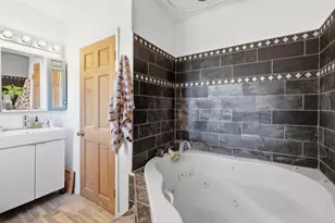 2453 Superior St, Madison, WI 53704 - Photo 23