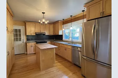 2104 Woodruff Boulevard, Janesville, WI 53548 - Photo 7
