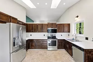 15 Geronimo Cir, Madison, WI 53713 - Photo 5