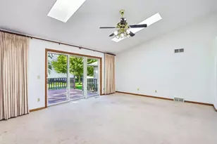 100 Wildwood Dr, Columbus, WI 53925 - Photo 17
