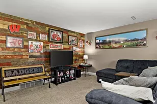 535 Goldenrod Cir, Verona, WI 53593 - Photo 19