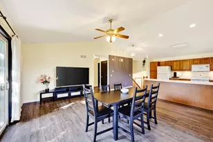 3165 Edmonton Dr, Sun Prairie, WI 53590 - Photo 3