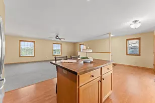 517 Vine St, Baraboo, WI 53913 - Photo 7