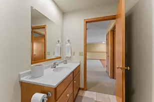 517 Vine St, Baraboo, WI 53913 - Photo 17