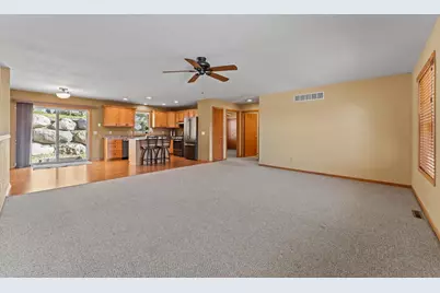 517 Vine Street, Baraboo, WI 53913 - Photo 9