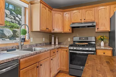 517 Vine Street, Baraboo, WI 53913 - Photo 5