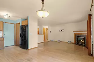 5314 Valley Edge Dr, Madison, WI 53704 - Photo 11