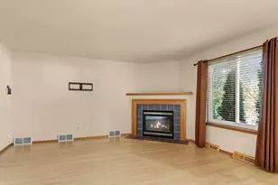 5314 Valley Edge Dr, Madison, WI 53704 - Photo 7