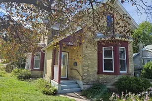 402 W Carroll St, Portage, WI 53901 - Photo 1